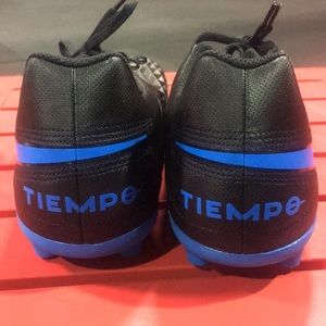 Soccer Shoes/Soccer Cleats/Shoes